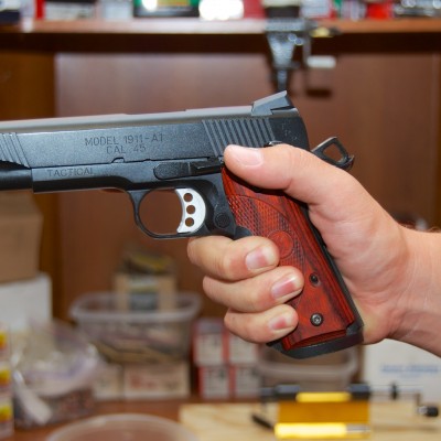 Proper handgun grip step 2