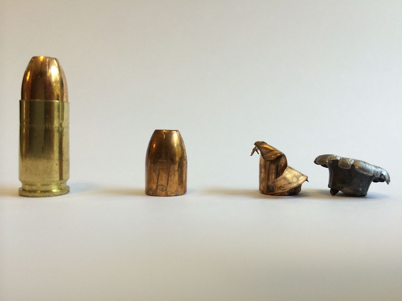 Are hollow-point bullets legal in California?