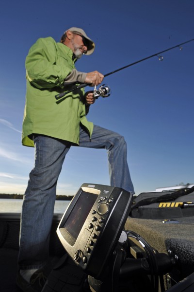 It’s not unusual for small-water-walleyes to suspend over depths just like their brethren residing in monster reservoirs and the Great Lakes – it’s all about the food. First-rate Humminbird electronics easily reveal elevated walleyes and pods baitfish. 