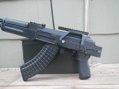 The SAM7SF with stock folded and KV-04S rail attached.