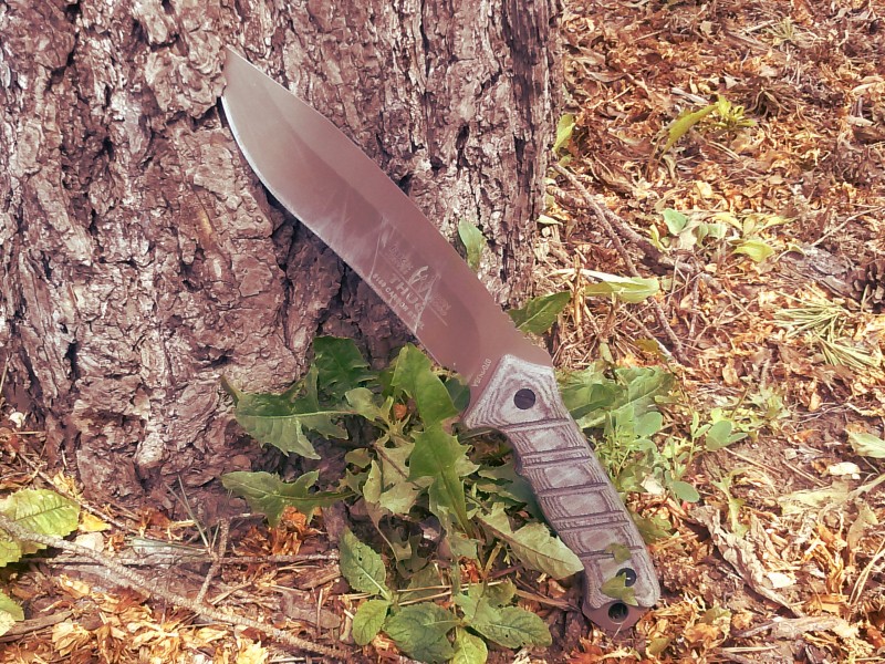 The Buck Thug goes along wonderfully with the outdoors. 