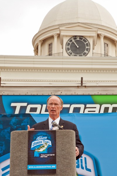 Governor Bentley helped take the Alabama Bass Trail to a new level with the announcement of the Tournament Series for 2014.