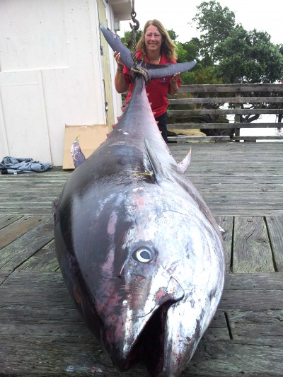 Pascoe with her record-contending bluefin tuna.