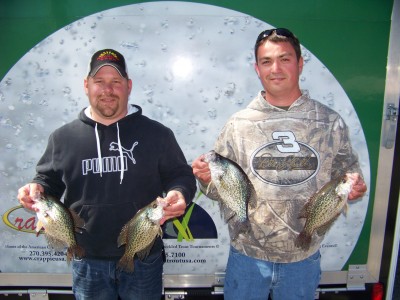 Justin Neuman and Daniel Pemberton won the amateur division with 8.23 lb weigh-in.