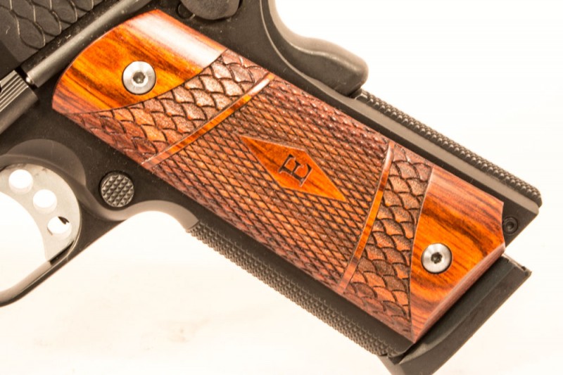 The author loved the look and feel of the SW1911TA's grips.