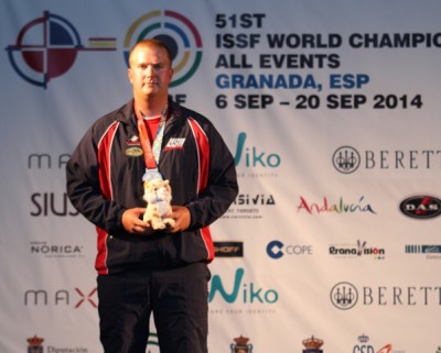 Ian Rupert earned  a silver medal among all juniors.