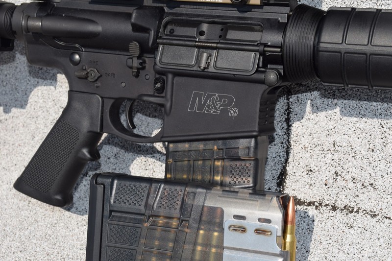 The M&P10 utilizes DPMS/SR-25 pattern magazines. The author preferred using the new Lancer L7AWMs seen here.