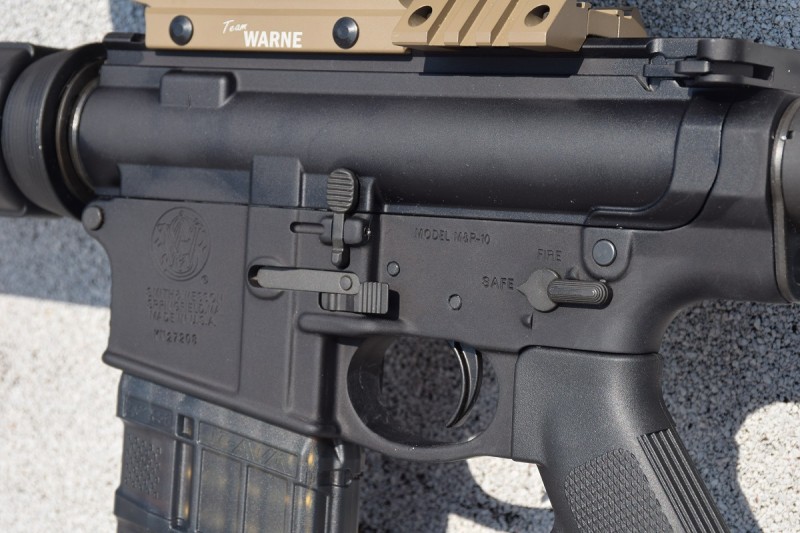 The M&P10's fire controls are fully ambidextrous.