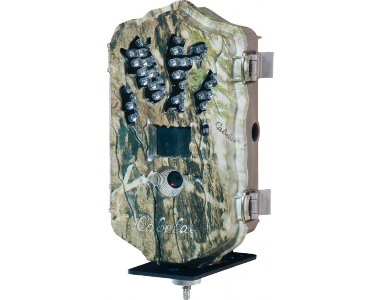 The Cabela’s Outfitter Series 8MP IR Trail Camera.