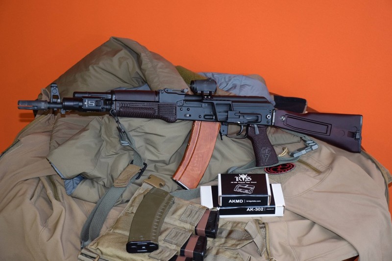 The gun that started RS Regulate, Scot Hoskisson's Bulgarian AK carbine. One of RS' AK-301 lowers is attached to the gun's side rail, an AKML upper carrying an Aimpoint Micro is attached to the 301. Image by Matt Korovesis.