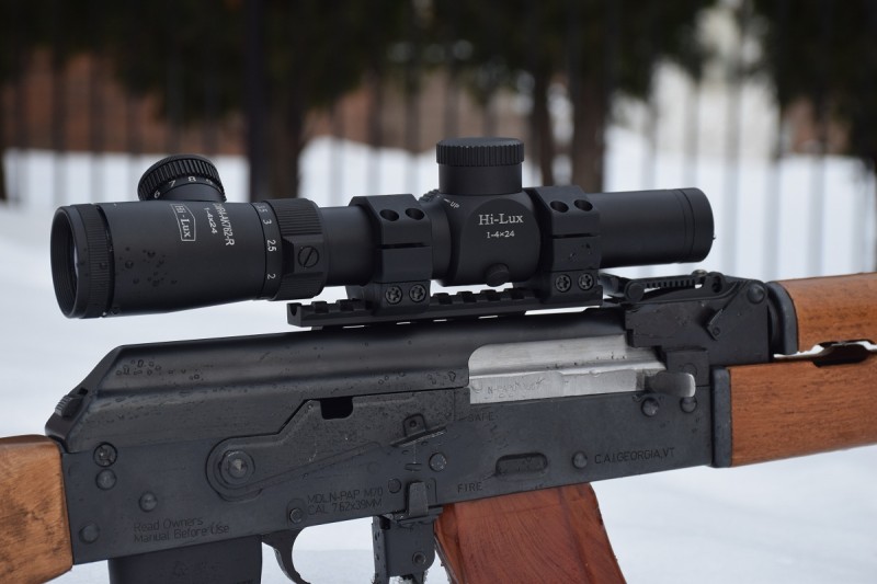 A Hi-Lux CMR4-AK762-R mounted on a Zastava NPAP using an RS Regulate AK-307 lower and AKR upper. The Hi-Lux is right at home on the AK.