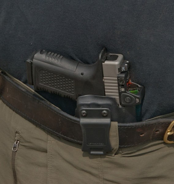 The G19 being carried AIWB.