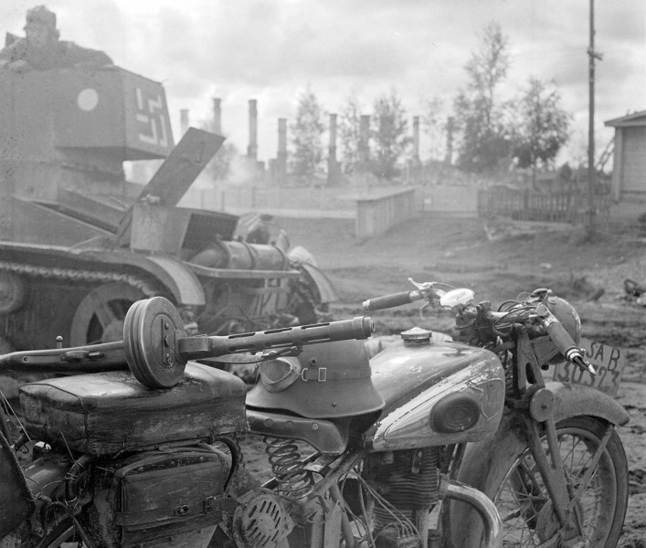 A KP-31 at rest on a motorcycle. 