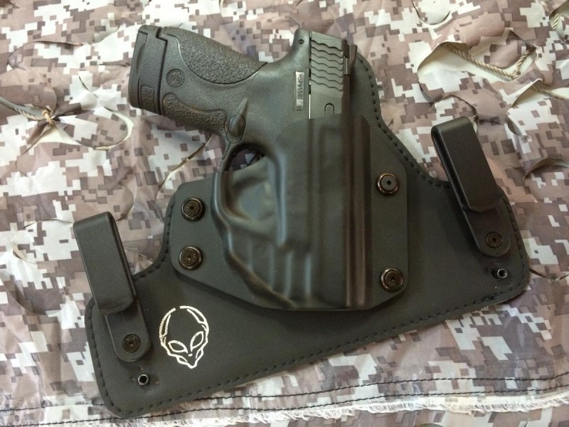 This Alien Gear convertible IWB / OWB holster worked well with the Shield and was shaped to accommodate a Crimson Trace Laserguard.