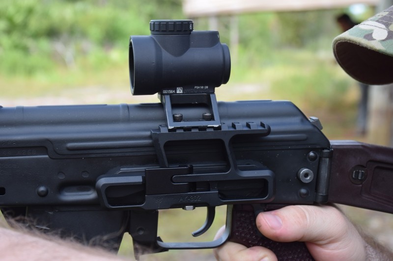 The prototype AKMT seen here is mounted on an RS AK-302 lower.