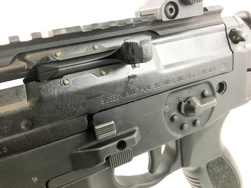 With the exception of the bolt charging handle and release,controls are ambidextrous.