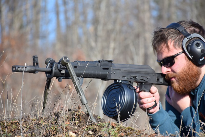 The Zhukov handguard allowed the author to effectively mount a Vltor ModPod on his rifle.