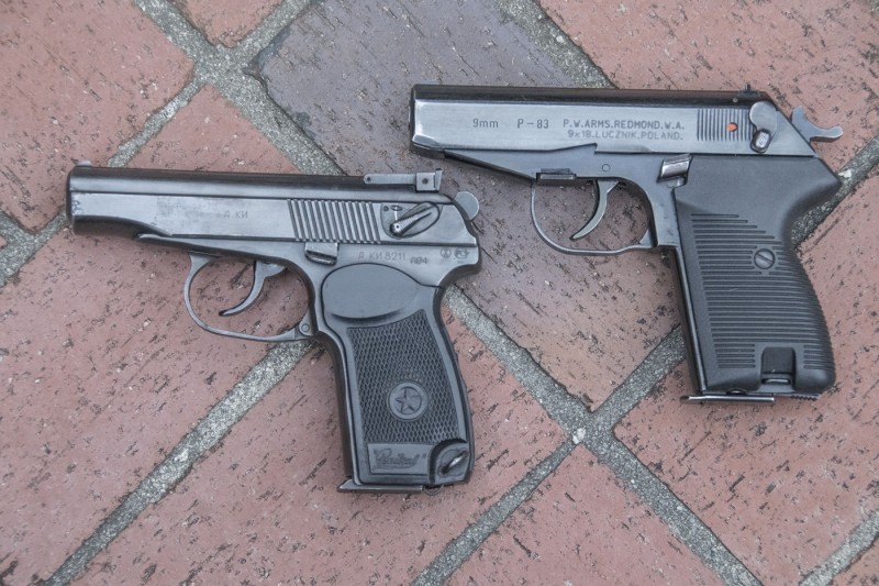 A Russian Makarov (left) and the P-83 Wanad (right).