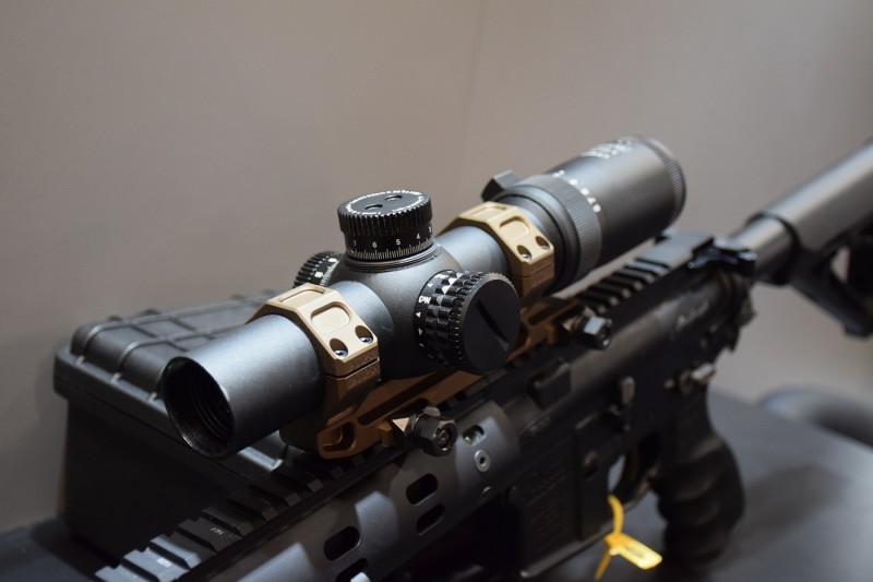 Hi-Lux's CMR8 1-8x scope.